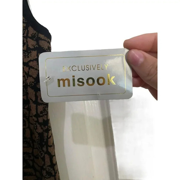 Exclusively Misook Brown Sleeveless Leopard Print Shell Tank Top Size Medium - Picture 4 of 5